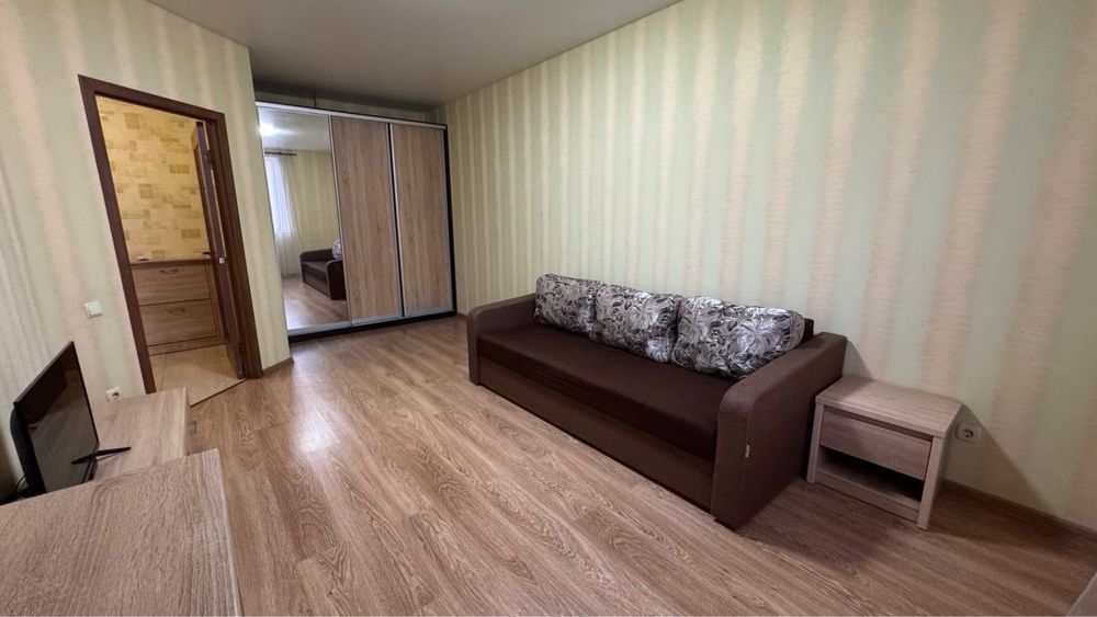 1 ком . на Таирова . Новый дом . Свободна