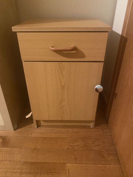 Mesa de cabeceira