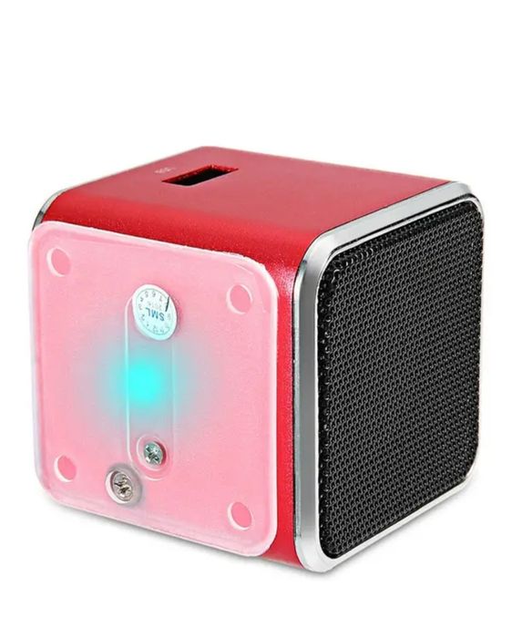 Шикарный портативний MP3 блютуз флешка плеєр із fm радіо кубик .Бомба