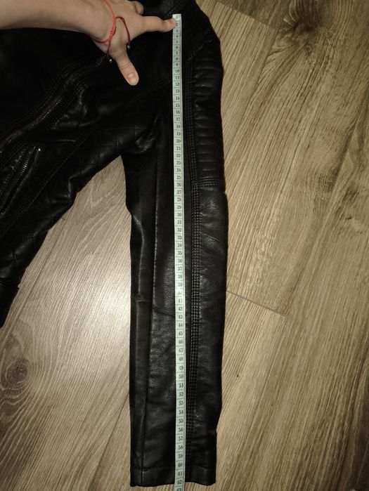 Жіноча кожанка !