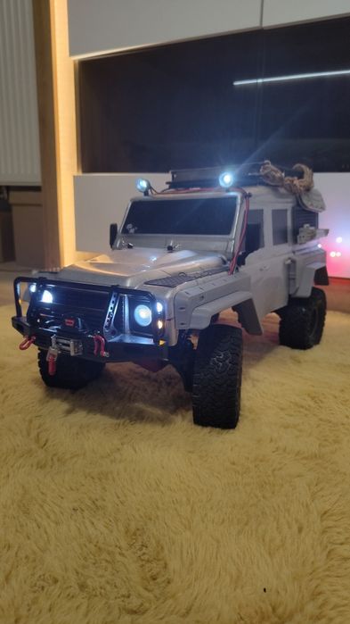 Model samochodu rc 1/10 land Rover Defender 110