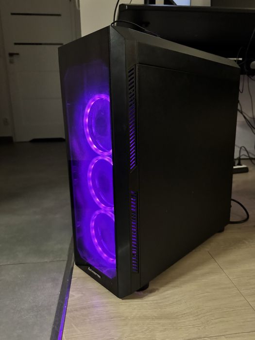32GB RAM Komputer gamingowy PC (i7-9700, Gigabyte rtx 2060)