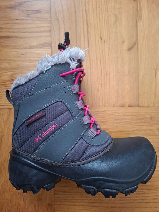 Взуття Columbia для дівчинки, ідеальний стан, водо-та вітронепроникні
