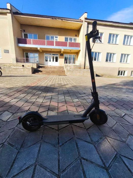 Електросамока Xiaomi Mi Electric Scooter 1S