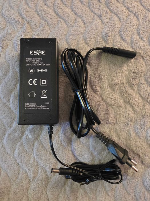 Sprzedam lampę Skylight Entriq FM45, 24W, 2415 lm