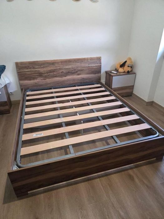 Cama estrado mesa cabeceira