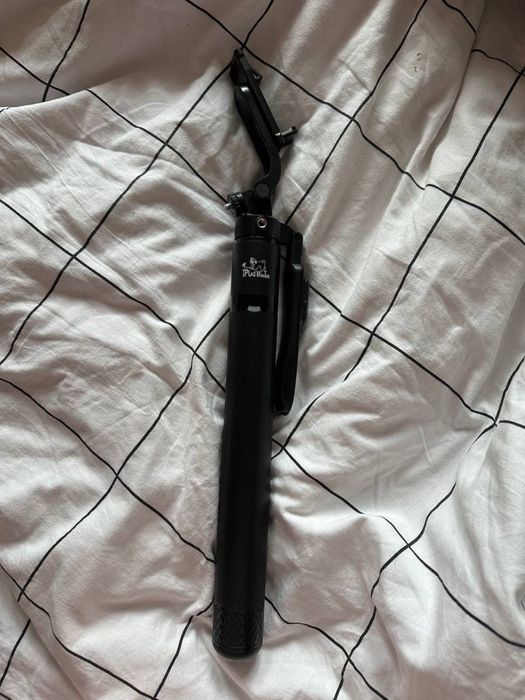 Штатив для телефона з bt кнопкою