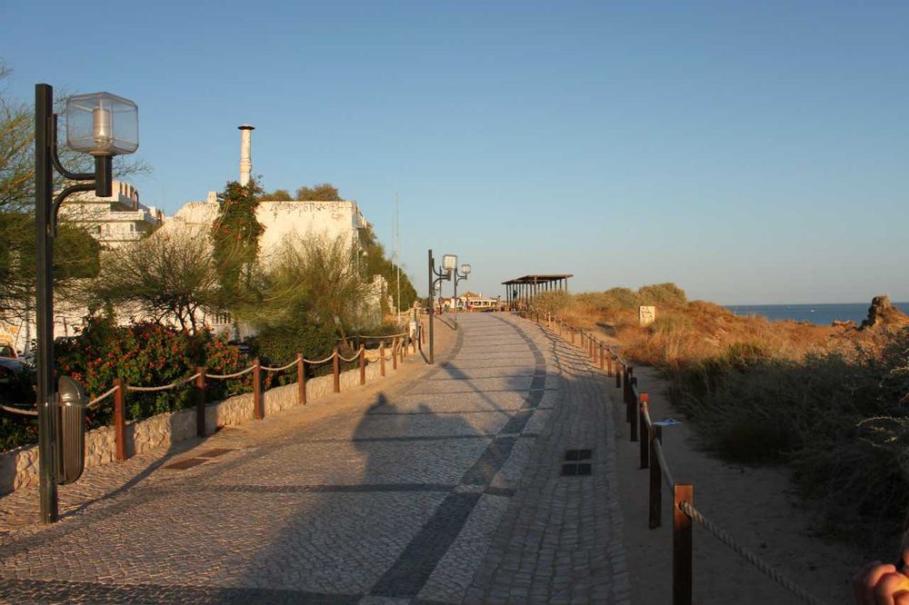 T2 para até 6 pessoas | Vista Mar | Piscina | Garagem | A 50 metros da Praia da Rocha.