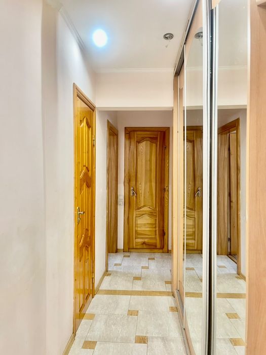 Продаж 3 кімнатной на набережній.