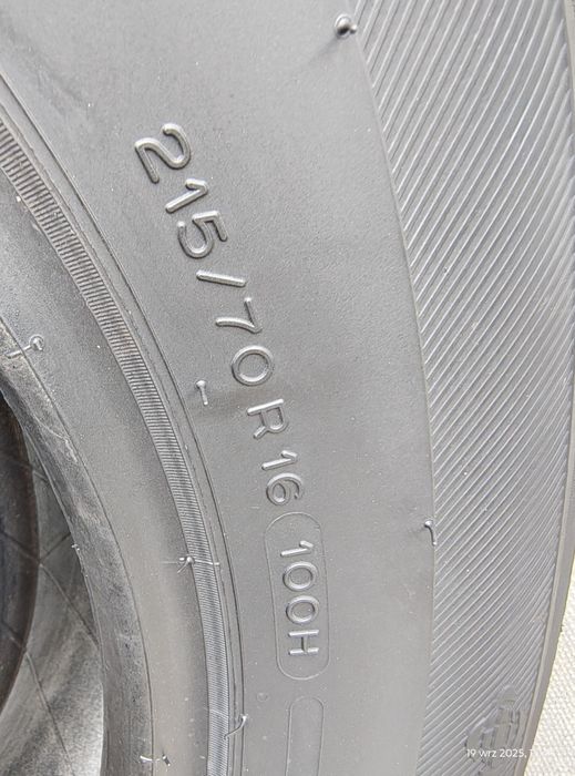 215/70r16 100H Michelin Latitude Tour HP