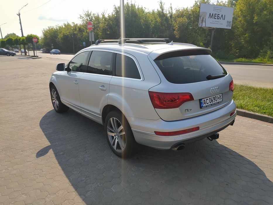 Обміняю ауді Q7 на нерухомість