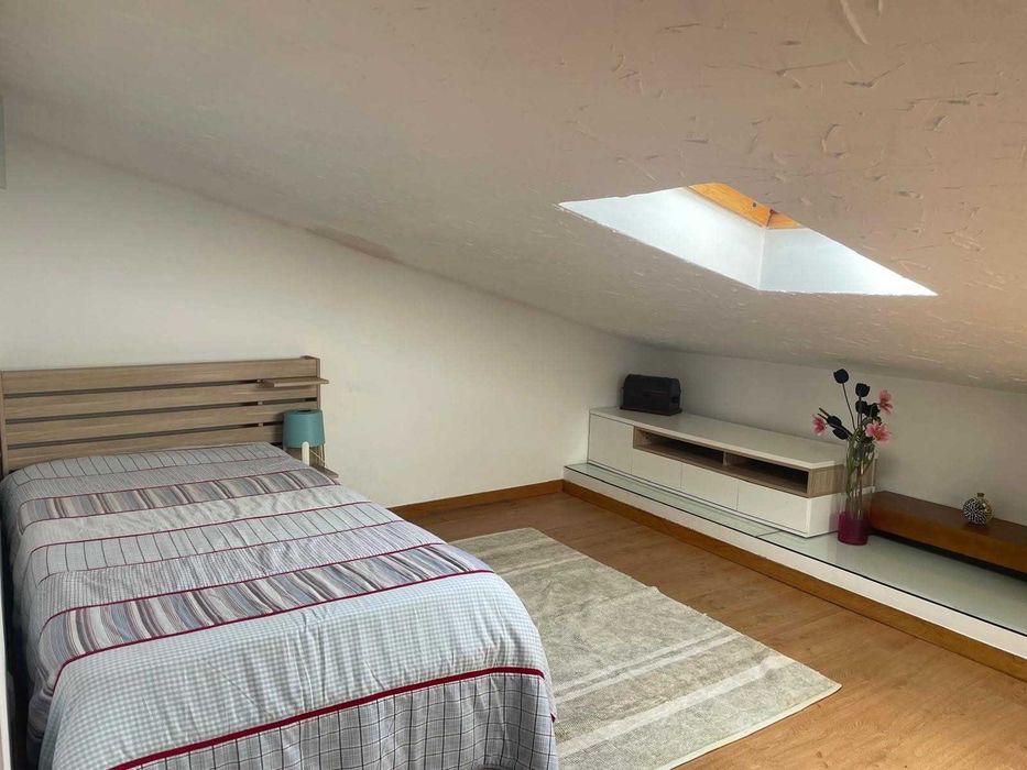 Quarto para arrendar em Coimbra no Bairro Norton de Matos, junto à rua do Brasil e á Estação do Metro