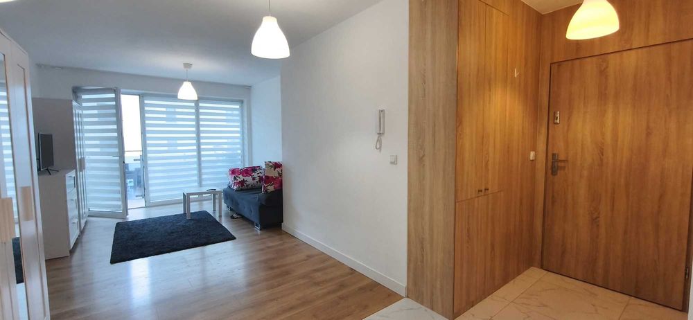 Komfortowe studio 35m2 w kameralnym apartamentowcu w Markach ok.M1