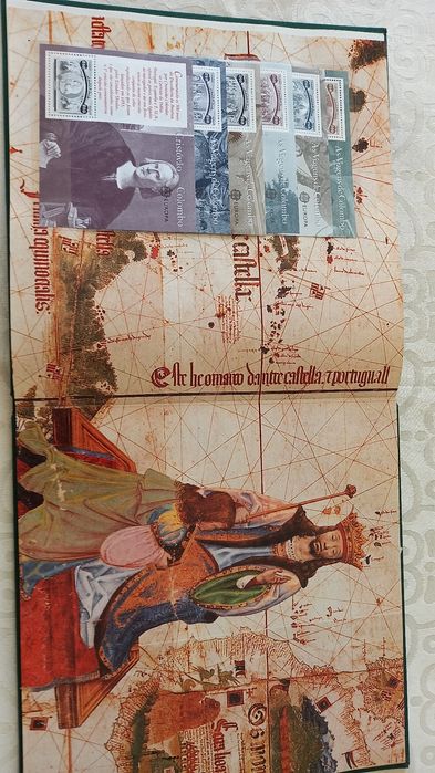 Livro dos CTT a comemorar os 500 anos da América
