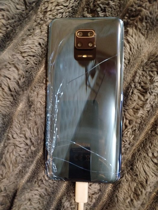 Телефон Redme Note 9Pro