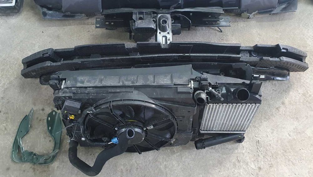 Бампер капот фара крыло Renault Dacia Duster Разборка комплект