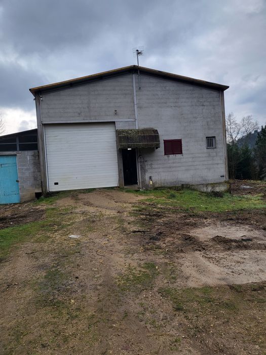 Armazém, industrial  em loivos chaves