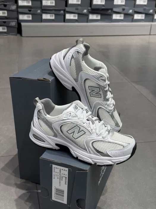 buty_New_Balance_530_White_Silver_Navy / Rozmiar.37.5