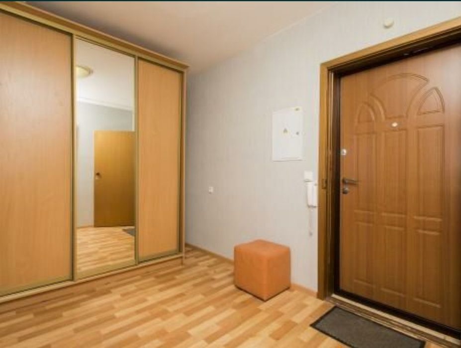 Подобово 2х кімнатна Центр