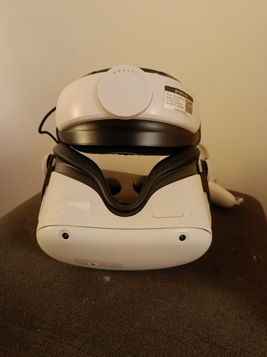 VR  Meta Oculus Quest 2 256GB.
Te 256GB pojemnosci