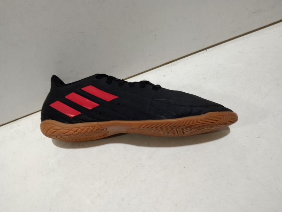 Halówki piłkarskie ADIDAS rozmiar 38 super stan