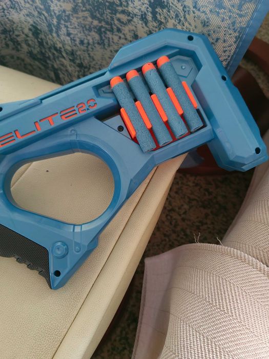 Nerf Elite 2.0 Eaglepoint RD-8 Hasbro com caixa