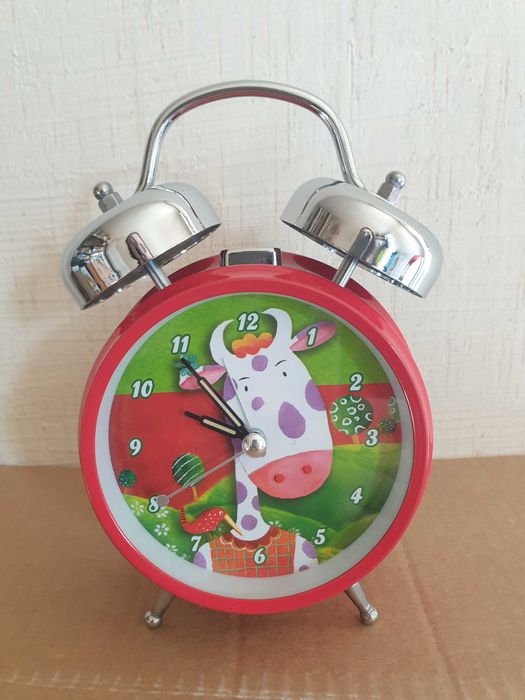 Despertador a pilhas acorda com o teu nome (Inês) novo