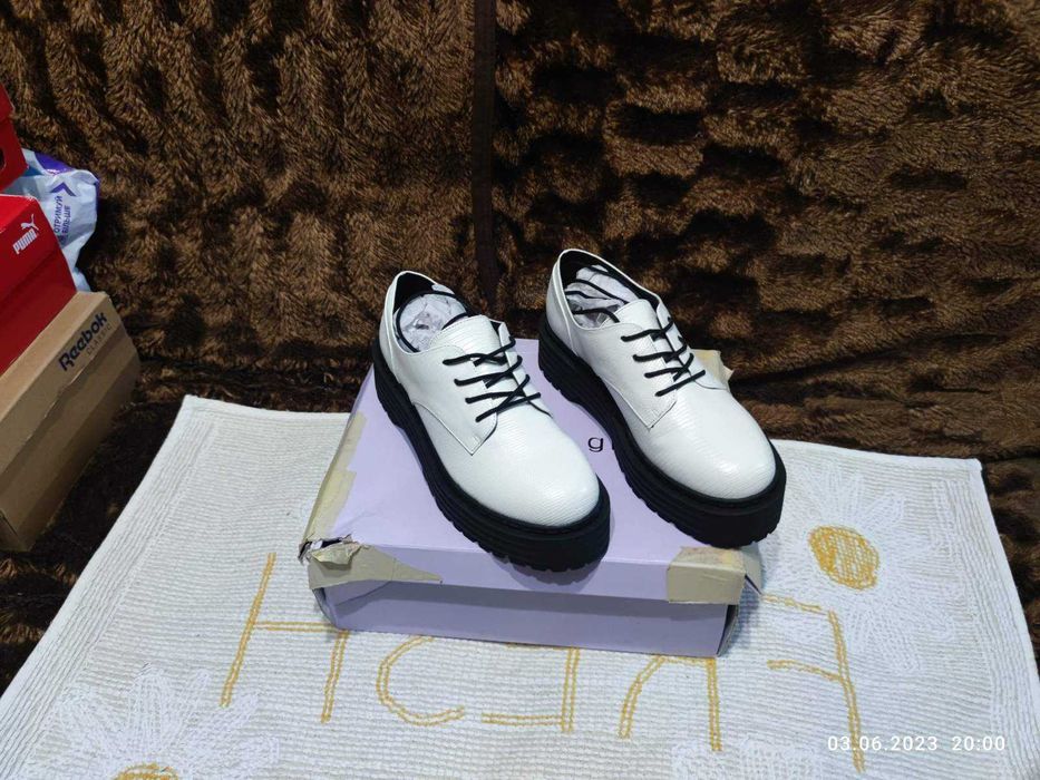 Демісезонні черевики Madden Girl MINTY WHIT PARI розмір 38,5