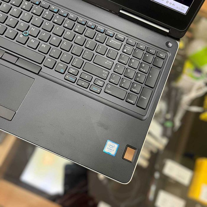 Ноутбук Dell Precision 7510 • i7 • 32GB • 500GB SSD • Quadro M2000M