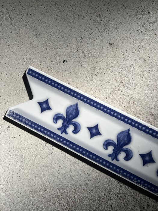 Azulejo com Flor do Liz