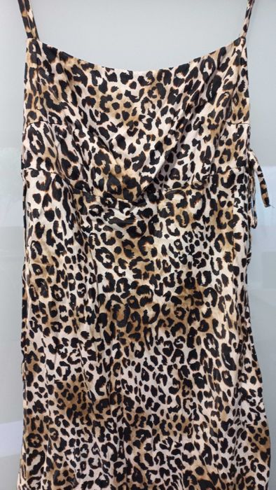 Vestido  tigreza,  Bershka