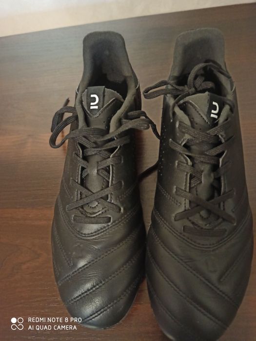 Продаються шкіряні нові бутси