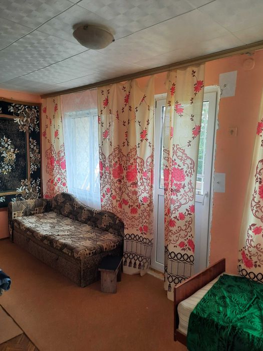 Продам  дачу. Заміський  будинок