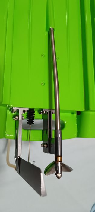 Barco telecomandado grande 85cm 2S-4S Lipo 75kmh antiviragem