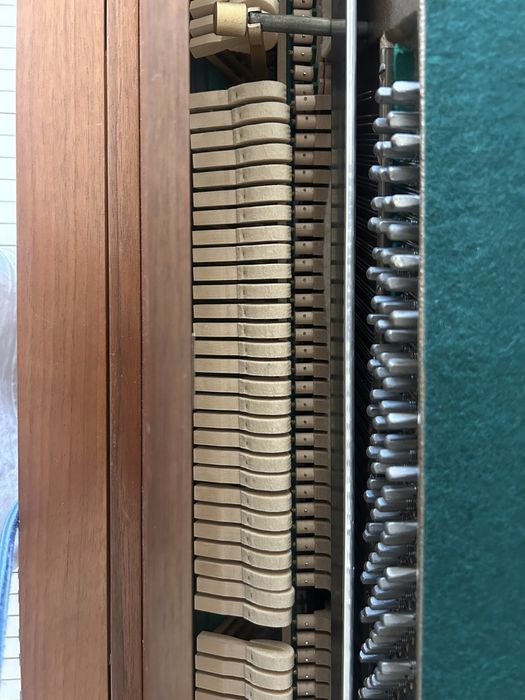 Piano acustico vertical Hupfeld