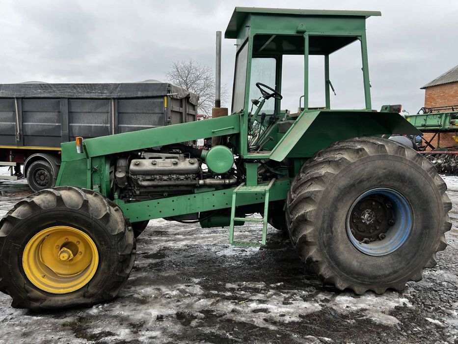 Трактор МТЗ Бізон