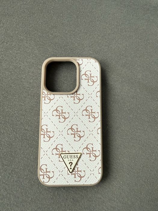 Etui guess iphone 16 pro