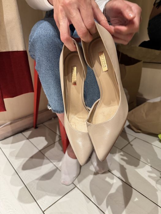 Туфлі лодочки Guess