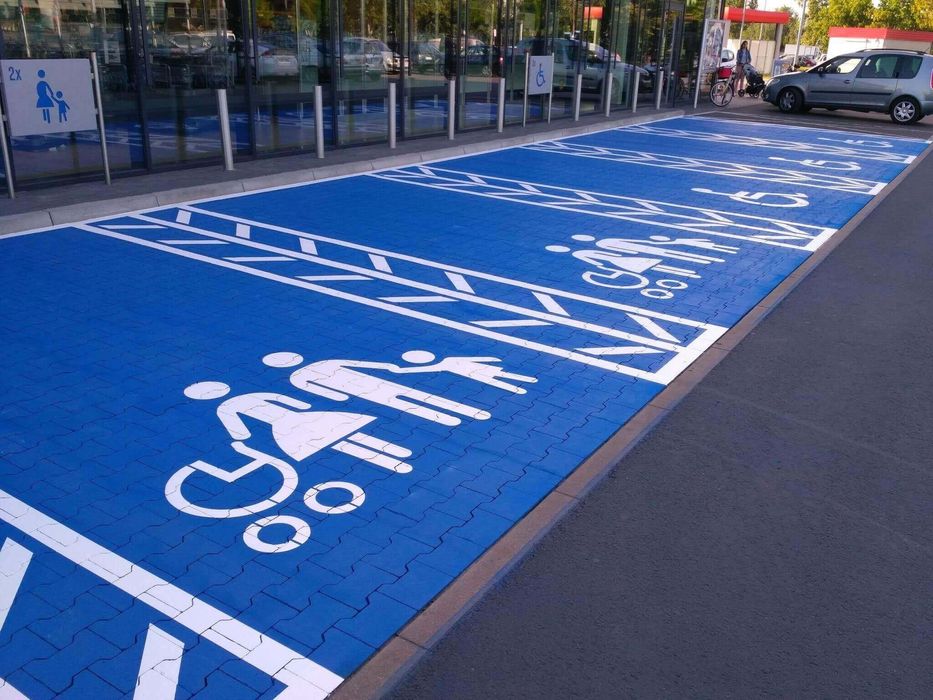 Malowanie Pasów Linii Oznakowania Poziome Parkingi Hale Magazyny