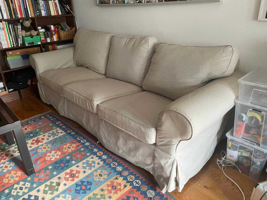 sofa 3 lugares EKTORP ikea bege claro