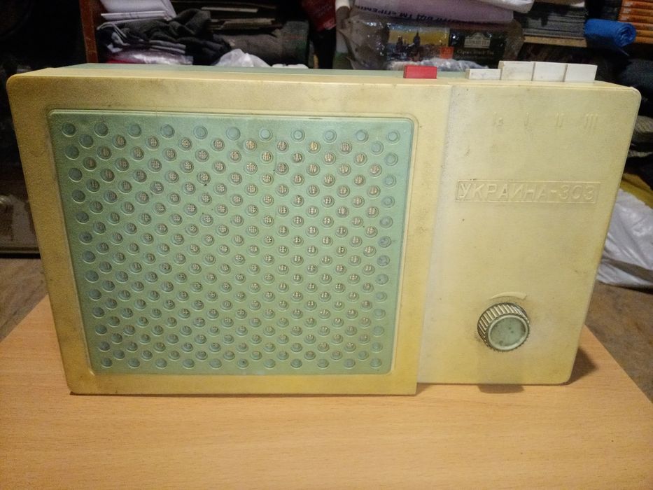 Продам радиоприемник.