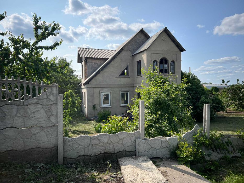 Продається будинок в м. Сквира.