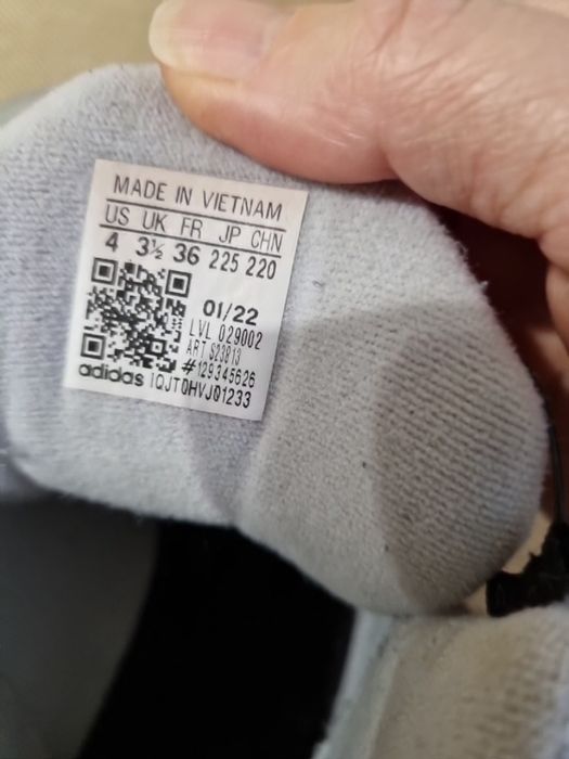 Ботінки adidas 36  розмір