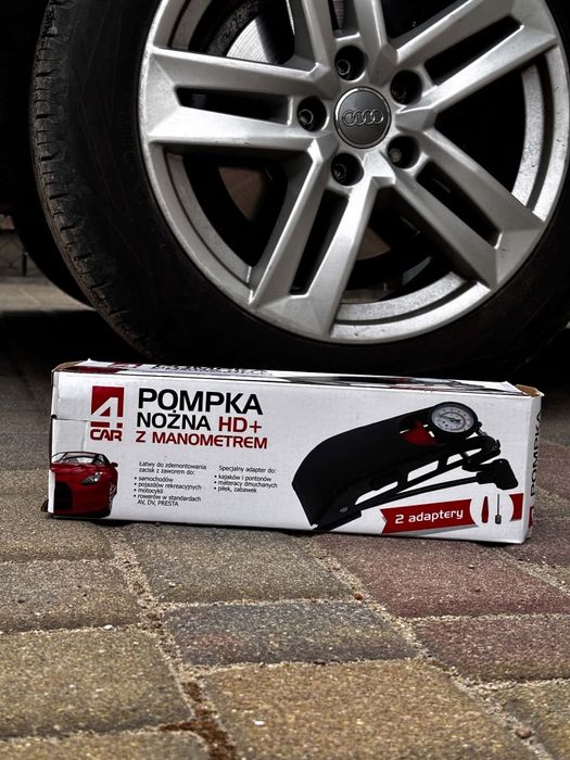 Pompka nożna z manometrem
