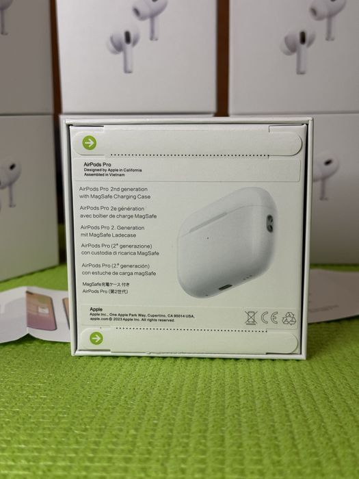 Навушники Apple Airpods Pro 2 Generation з шумозаглушенням