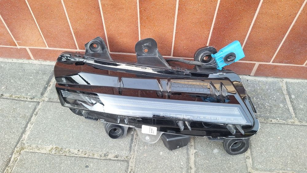 Halogen lewy led Peugeot 3008 lift