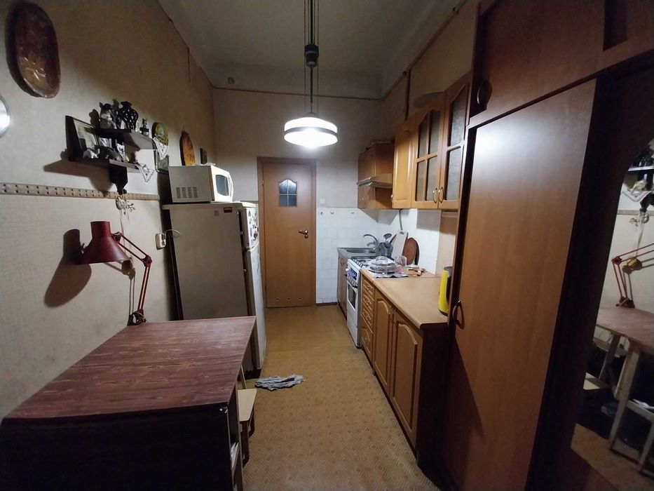 Продаж 2-кімнатної квартири, ремонт вул. Богдана Хмельницького