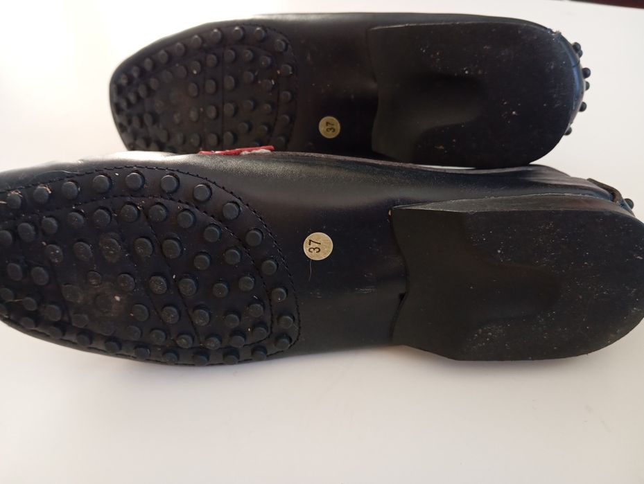 Mocassims 37 em pele