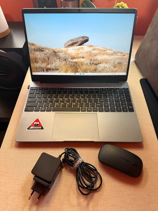 Laptop Computer482665630720993284