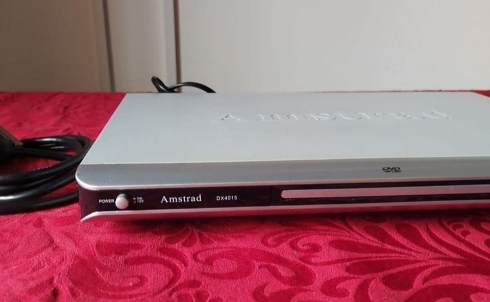 Amstrad DX4015 DVD Player

- TV connection cable
- No remote64564387881601120